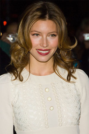 Illustration for article titled Jessica Biel To Strip For Stardom, SAG Award